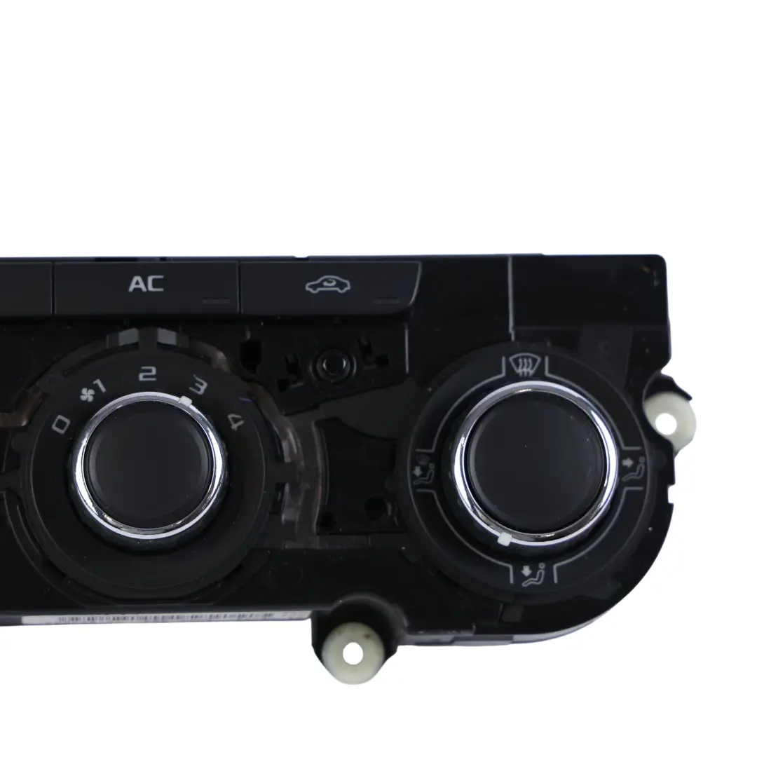 Panneau Commande Chauffage Climatisation pour Skoda Yeti 5L à propos du numéro de pièce 3T0820047M Skoda Yeti 5L Panneau Commande Chauffage Climatisation - SKU 3T0820047M - Numéro de pièce 3T0820047M