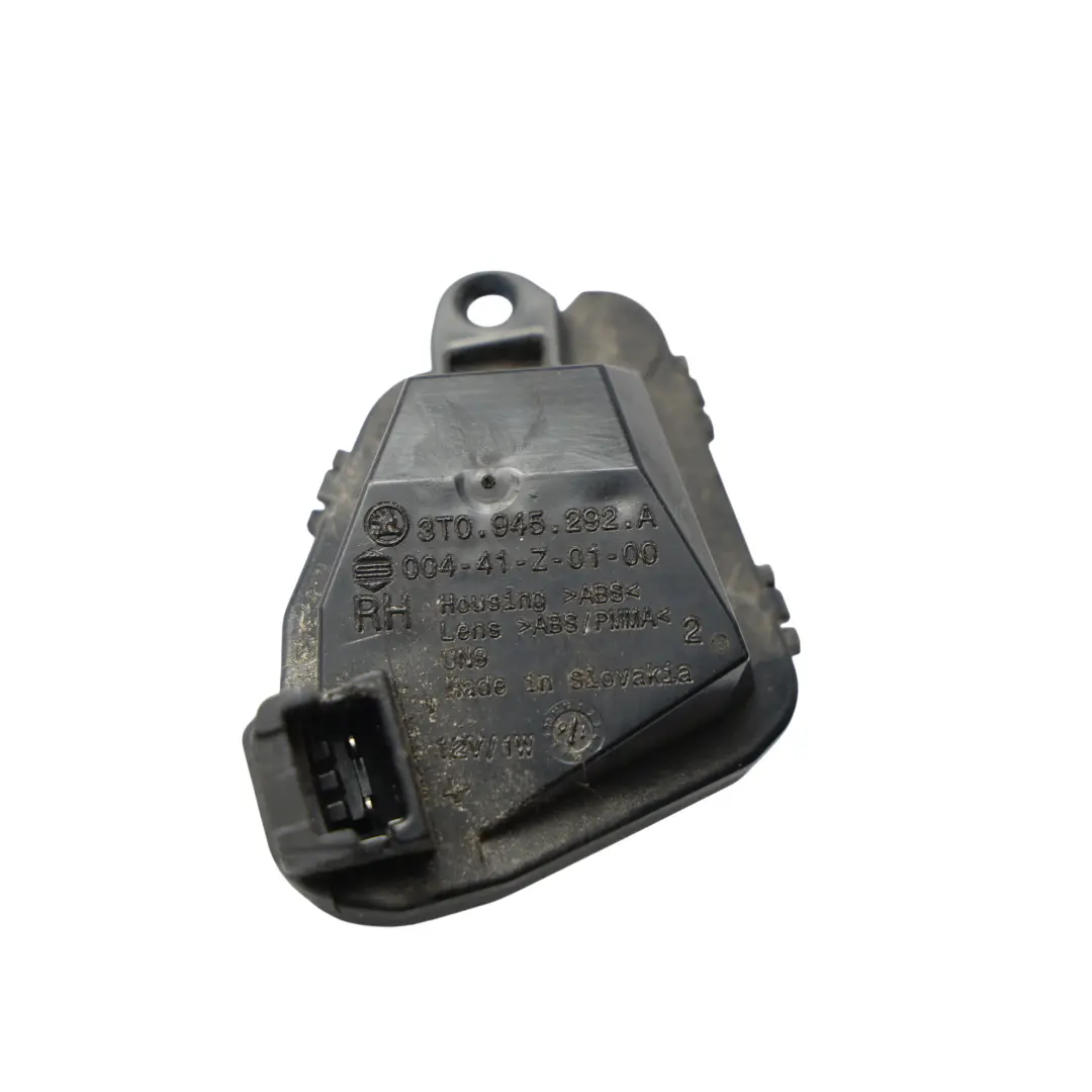 Wing Mirror Peripheral Light LED Right O/S to Skoda Superb Octavia III with Part number 3T0945292A Skoda Superb Octavia III Wing Mirror Peripheral Light LED Right O/S - SKU 3T0945292A - Part number 3T0945292A