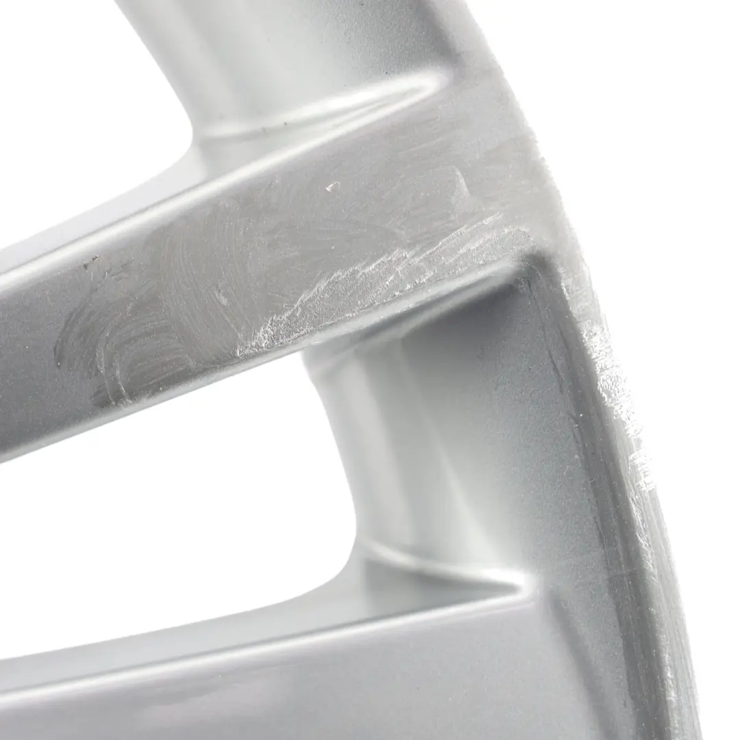 Skoda Superb 3V Srebrna Felga Aluminiowa 18" 8J ET:44 - SKU 3V0601025F-1 - Numer Części 3V0601025F