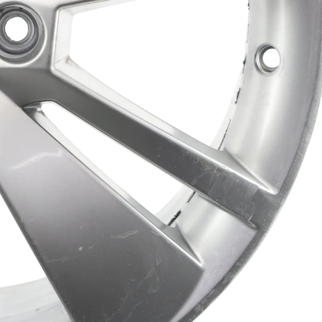 3V Silver Wheel Alloy Rim 18" 8J ET:44 to Skoda Superb with Part number 3V0601025F Skoda Superb 3V Silver Wheel Alloy Rim 18" 8J ET:44 - SKU 3V0601025F-3 - Part number 3V0601025F