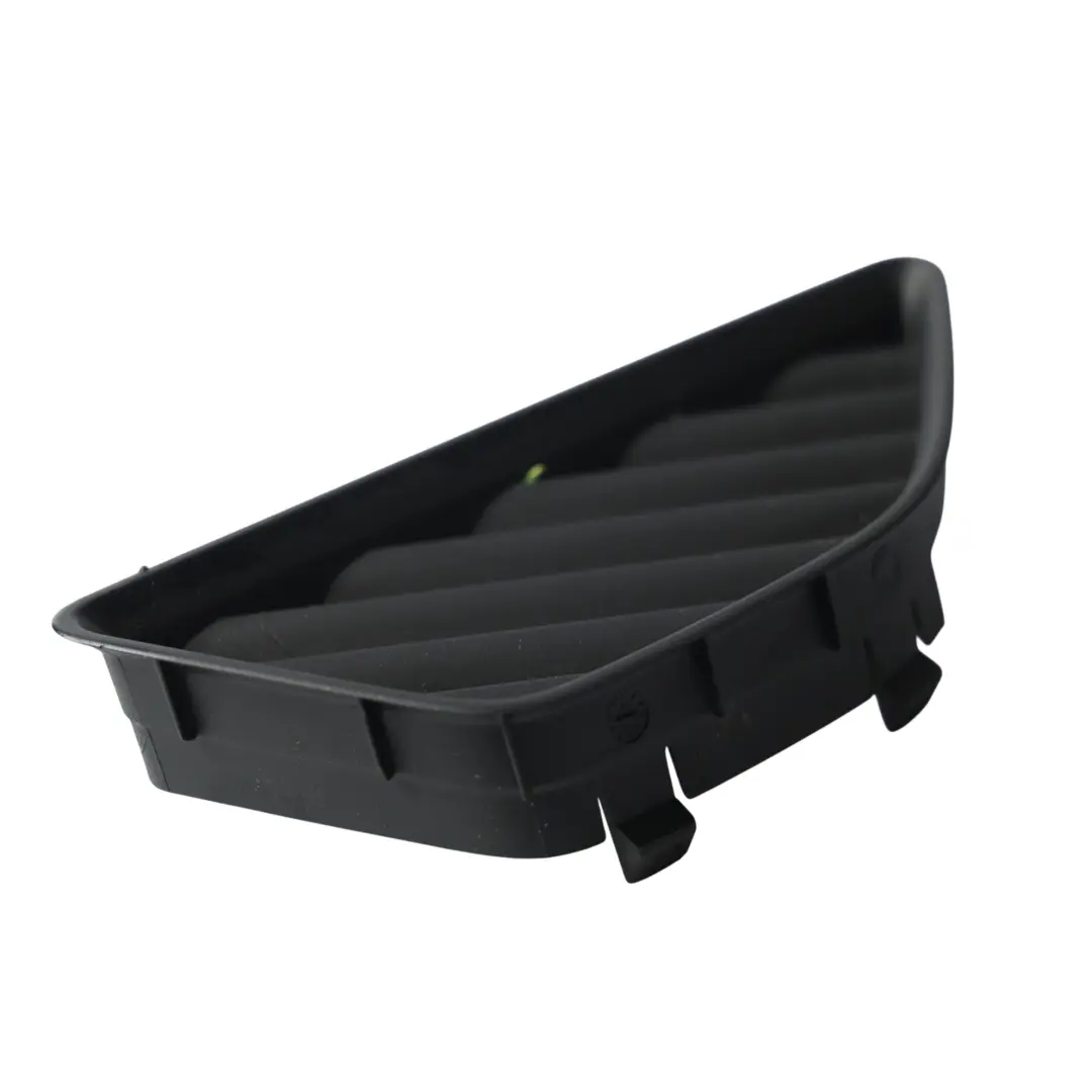 Rejilla Ventilación Aire Fresco Salpicadero Derecho para Skoda Superb III con número de pieza 3V0819793B Skoda Superb III Rejilla Ventilación Aire Fresco Salpicadero Derecho - SKU 3V0819793B - Número de pieza 3V0819793B