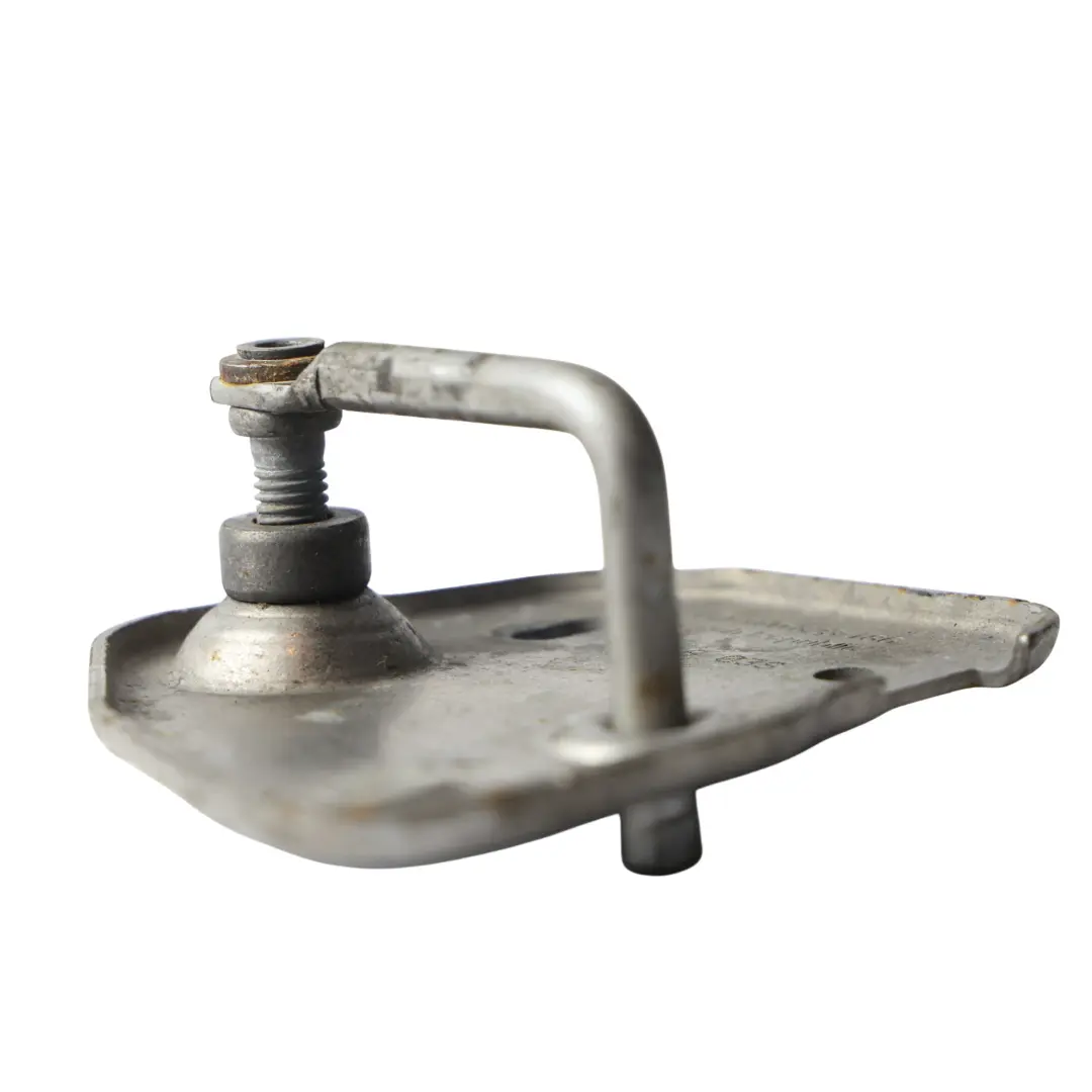 3V Seat Ibiza 6F Cappuccio Cofano Gancio Serratura Destra per Skoda Superb con numero di parte 3V0823186 Skoda Superb 3V Seat Ibiza 6F Cappuccio Cofano Gancio Serratura Destra - SKU 3V0823186 - Numero di parte 3V0823186