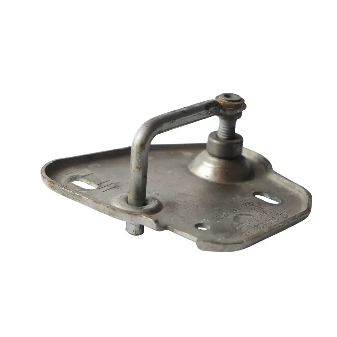 3V Seat Ibiza 6F Capot Loquet De Verrouillage Droit pour Skoda Superb à propos du numéro de pièce 3V0823186 Skoda Superb 3V Seat Ibiza 6F Capot Loquet De Verrouillage Droit - SKU 3V0823186 - Numéro de pièce 3V0823186