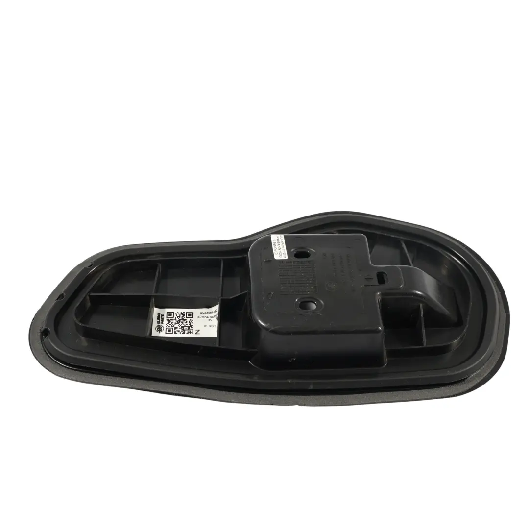 Mk3 3V Pannello Di Rivestimento Porta Posteriore Destro per Skoda Superb con numero di parte 3V0839916C Skoda Superb Mk3 3V Pannello Di Rivestimento Porta Posteriore Destro - SKU 3V0839916C - Numero di parte 3V0839916C