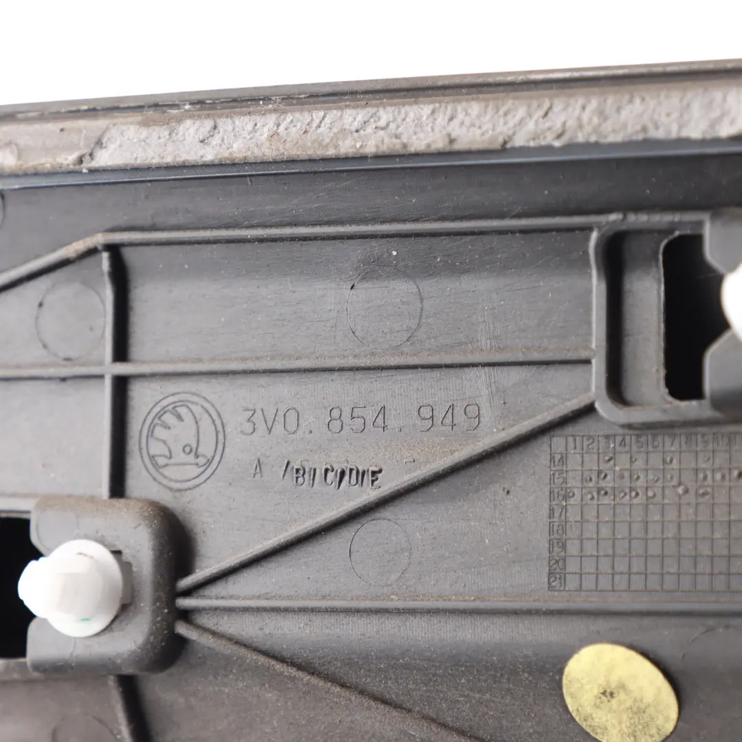 3V Door Moulding Rear Left N/S Trim Cover Strip to Skoda Superb with Part number 3V0854949E Skoda Superb 3V Door Moulding Rear Left N/S Trim Cover Strip - SKU 3V0854949E-PAB - Part number 3V0854949E