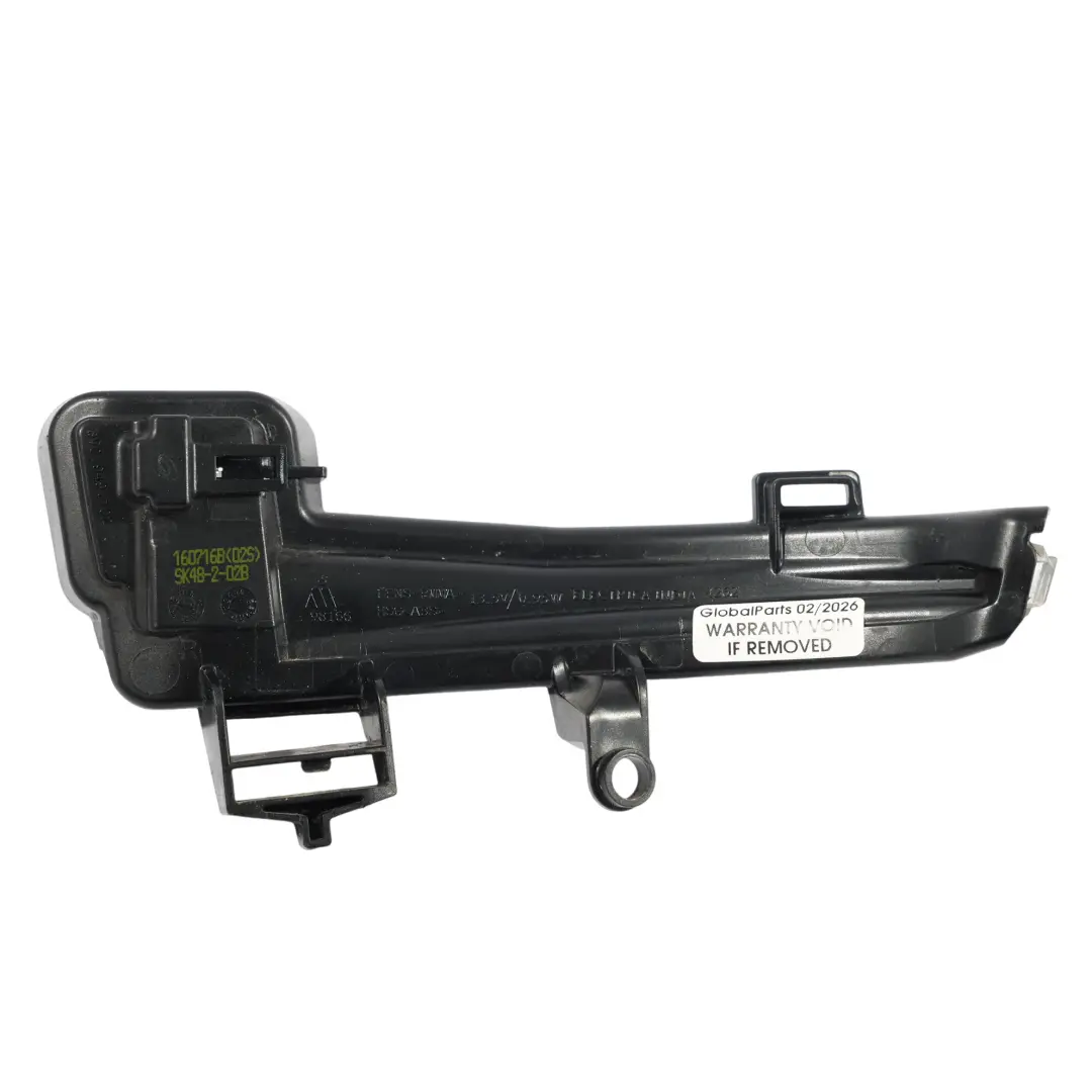 Mk3 Kierunkowskaz Lusterka Bocznego LED Prawy do Skoda Superb o numerze 3V0949102 Skoda Superb Mk3 Kierunkowskaz Lusterka Bocznego LED Prawy - SKU 3V0949102 - Numer Części 3V0949102