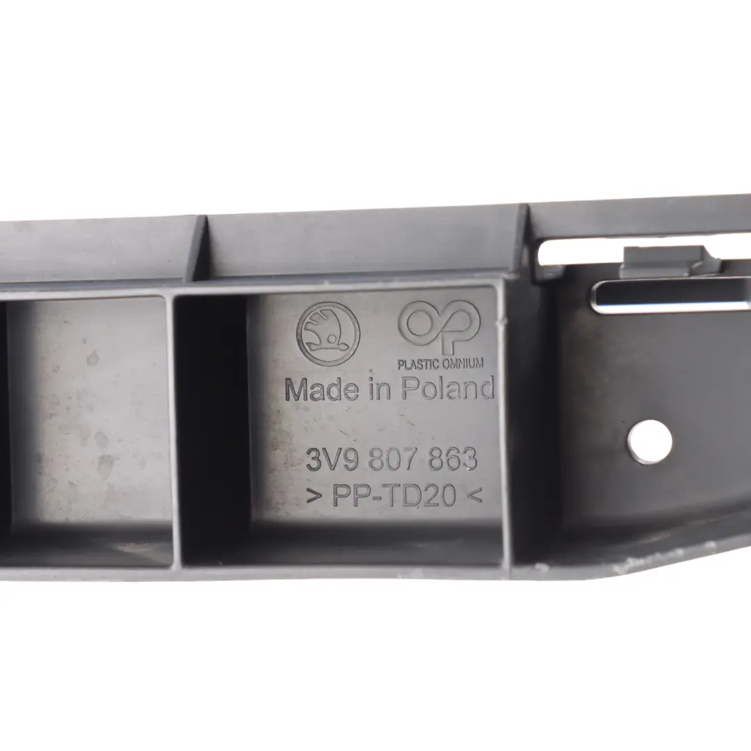 MK3 3V Estate Support Fixation Pare-Chocs Arrière pour Skoda Superb à propos du numéro de pièce 3V9807863 Skoda Superb MK3 3V Estate Support Fixation Pare-Chocs Arrière - SKU 3V9807863 - Numéro de pièce 3V9807863