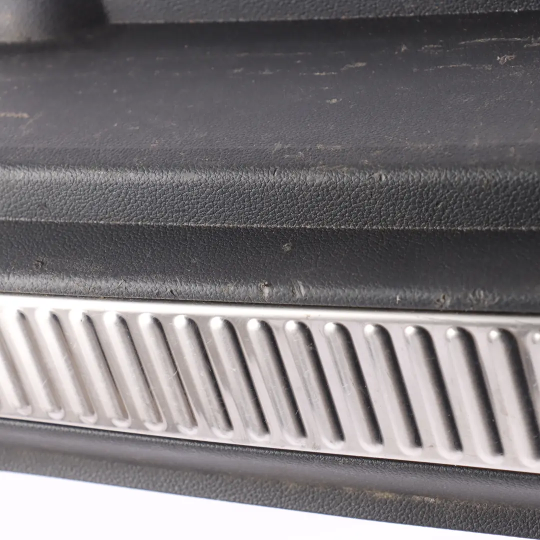 MK3 3V Panneau Garniture Couvercle Serrure Hayon Noir pour Skoda Superb à propos du numéro de pièce 3V9863459 Skoda Superb MK3 3V Panneau Garniture Couvercle Serrure Hayon Noir - SKU 3V9863459 - Numéro de pièce 3V9863459