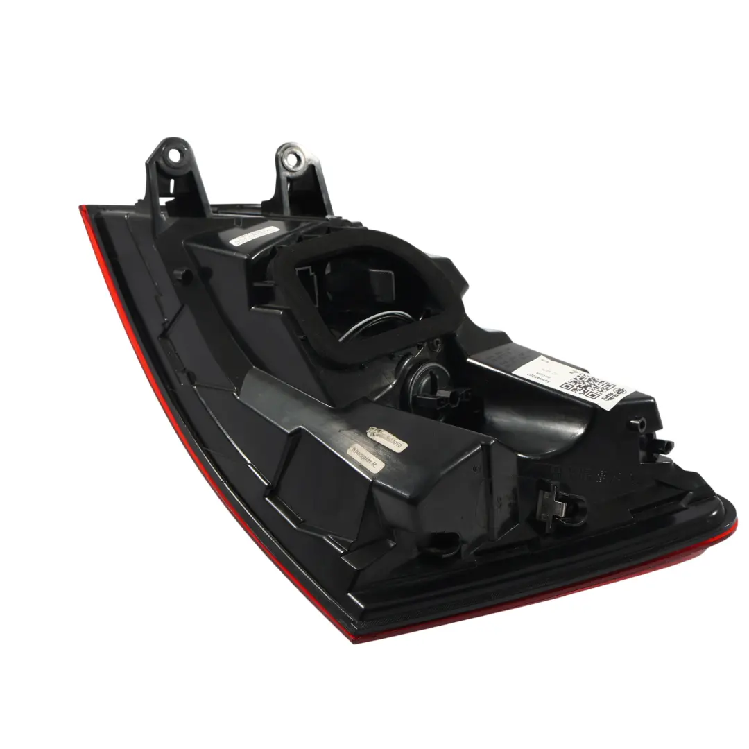 3V III Feu Arrière Extérieur Gauche pour Skoda Superb à propos du numéro de pièce 3V9945207 Skoda Superb 3V III Feu Arrière Extérieur Gauche - SKU 3V9945207 - Numéro de pièce 3V9945207