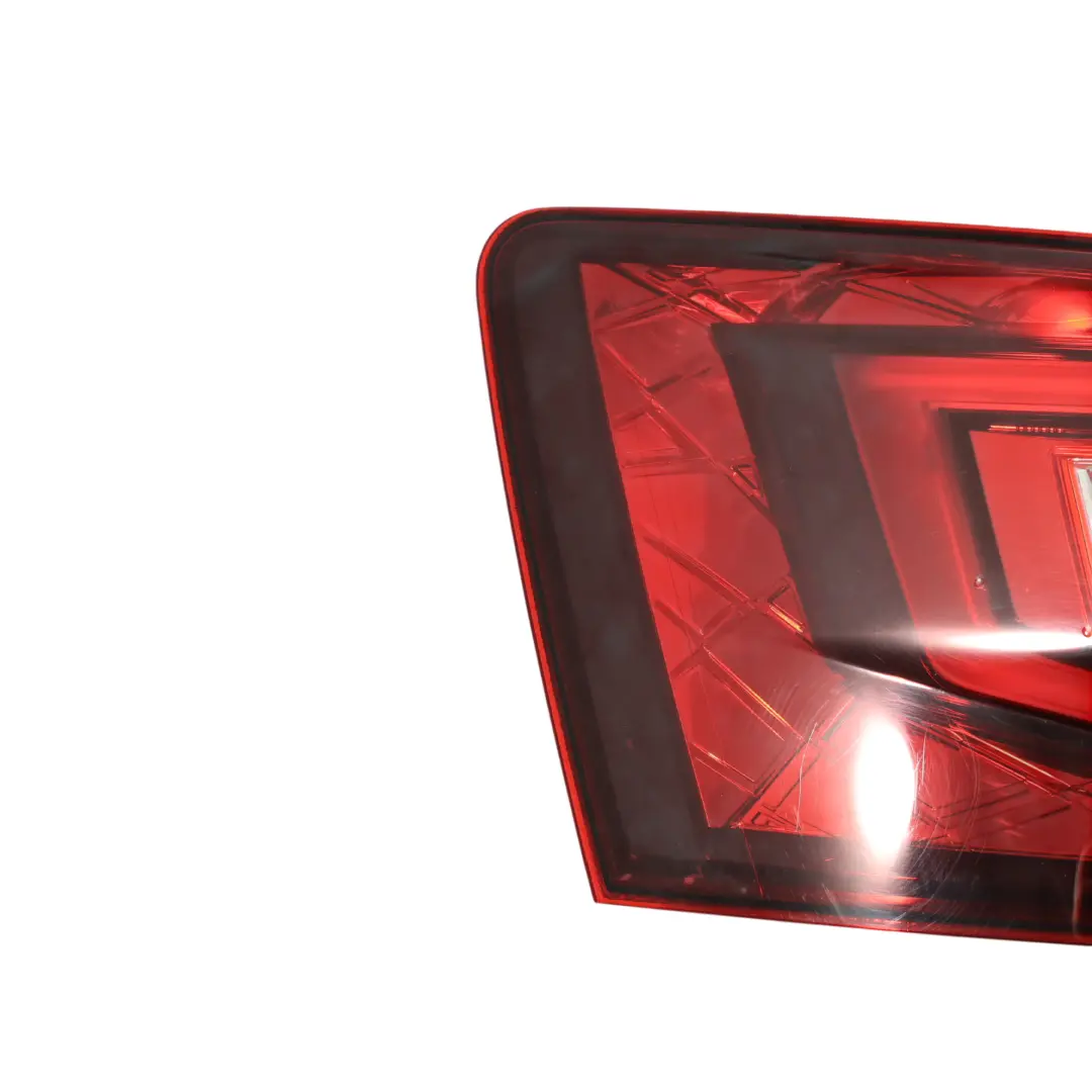 3V III Fanale Posteriore Luce Esterna Posteriore Sinistro per Skoda Superb con numero di parte 3V9945207 Skoda Superb 3V III Fanale Posteriore Luce Esterna Posteriore Sinistro - SKU 3V9945207 - Numero di parte 3V9945207