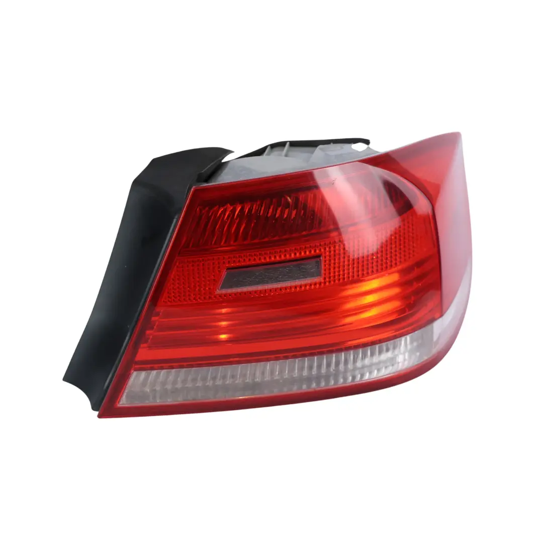 BMW E92 Coupé Lampa Tylna W Błotnik Prawy Tył - SKU 4428214-2 - Numer Części 4428214