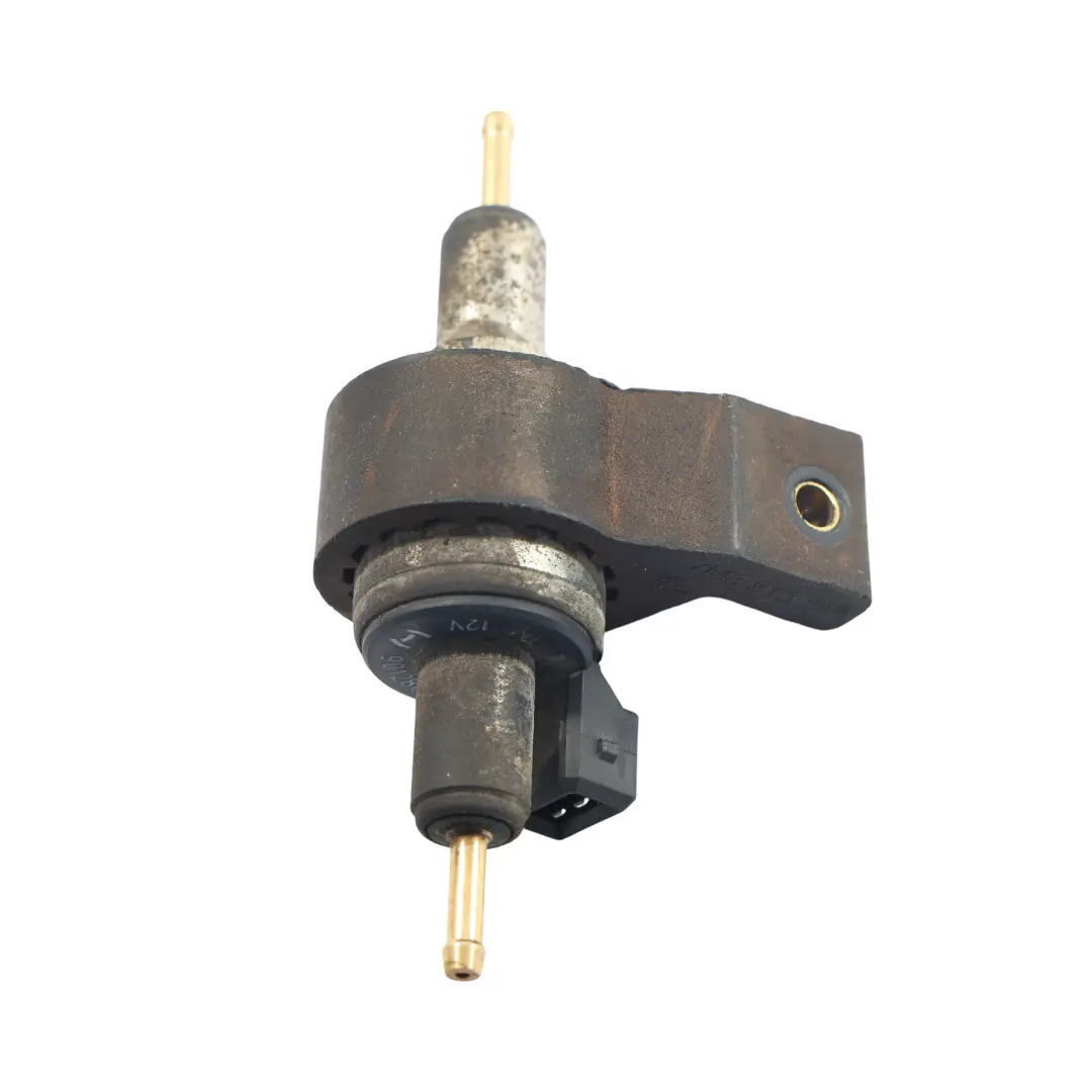 7L Pompa Dozująca Paliwo Webasto do Volkswagen Touareg o numerze 4B0963303 Volkswagen Touareg 7L Pompa Dozująca Paliwo Webasto - SKU 4B0963303-1 - Numer Części 4B0963303