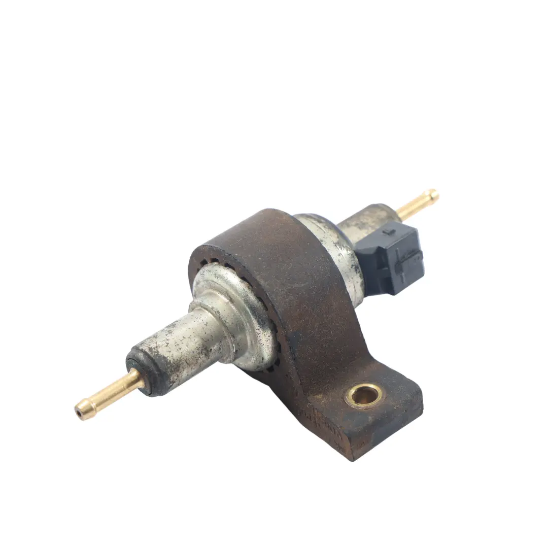 Volkswagen Touareg 7L Webasto Pompa Dosaggio Combustibile - SKU 4B0963303-1 - Numero di parte 4B0963303
