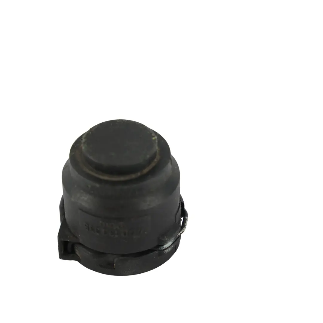 Radiator Bottom Coolant Closure Cap Flange to Audi A4 B9 A5 8T F5 with Part number 4D0133335 Audi A4 B9 A5 8T F5 Radiator Bottom Coolant Closure Cap Flange - SKU 4D0133335 - Part number 4D0133335