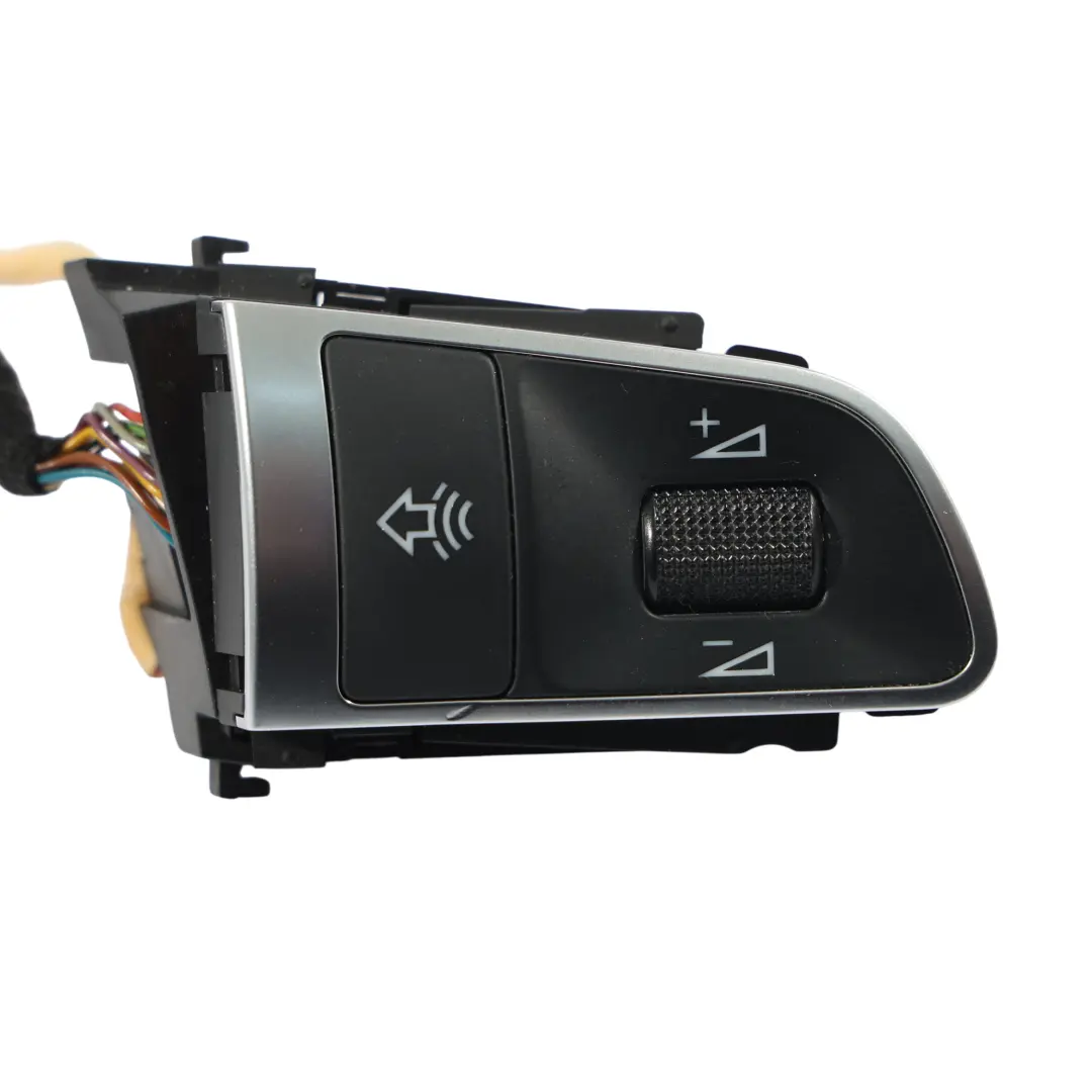 Pulsante Controllo Multifunzione per Audi A3 8P Volante con numero di parte 4E0951527AJ Audi A3 8P Volante Pulsante Controllo Multifunzione - SKU 4E0951527AJ-2 - Numero di parte 4E0951527AJ