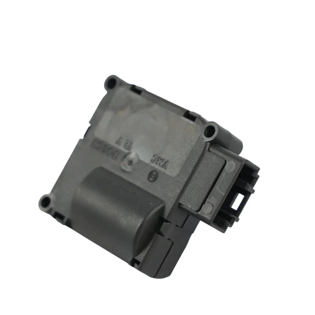 Attuatore Aletta Bocchetta Aria Cruscotto Riscaldamento per Audi A6 C6 con numero di parte 4F0820511B Audi A6 C6 Attuatore Aletta Bocchetta Aria Cruscotto Riscaldamento - SKU 4F0820511B-3 - Numero di parte 4F0820511B