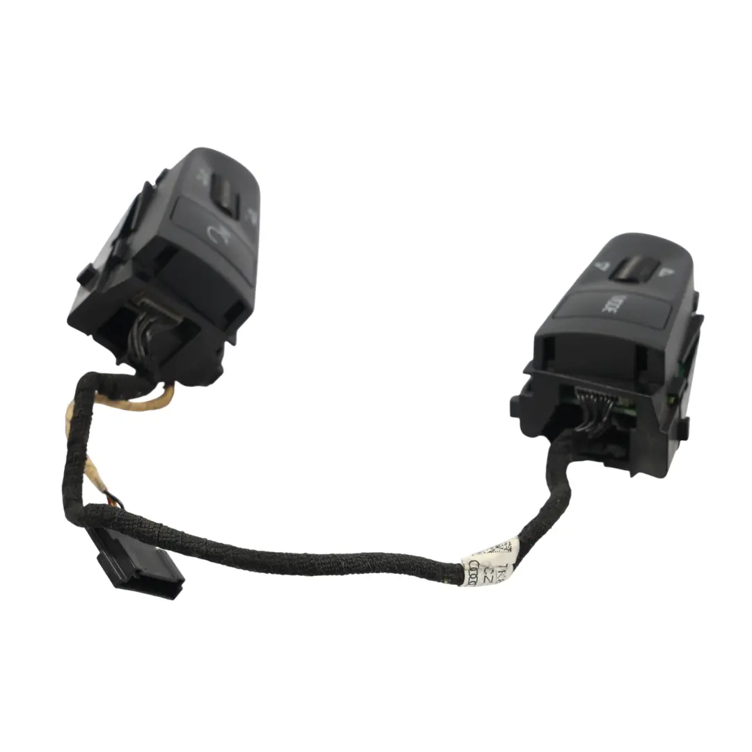 Przyciski Multifunkcja Kierownicy do Audi A3 8P o numerze 4F0951527F Audi A3 8P Przyciski Multifunkcja Kierownicy - SKU 4F0951527F-1 - Numer Części 4F0951527F