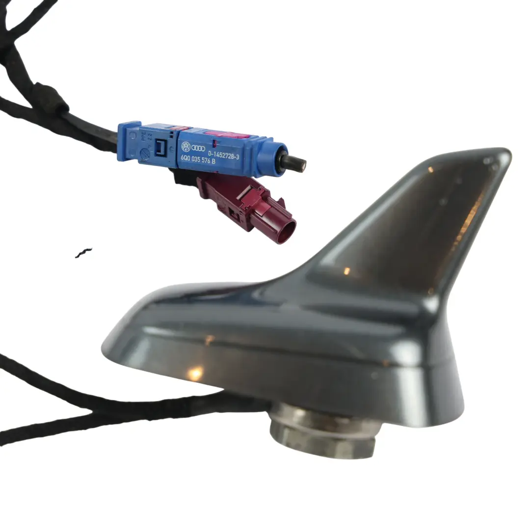 Audi A6 C6 Antenne Aileron Requin Toit Gris Daytona Z7S - SKU 4F5035503M-DGR - Numéro de pièce 4F5035503M