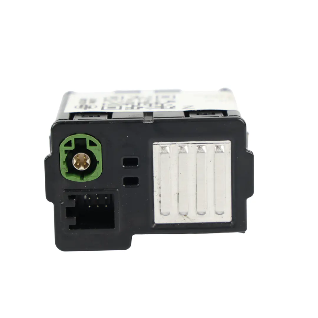 4G8 RS6 Gniazdo Ładowania USB Złącze AUX do Audi A6 Allroad Avant A7 o numerze 4G0035736 Audi A6 Allroad Avant A7 4G8 RS6 Gniazdo Ładowania USB Złącze AUX - SKU 4G0035736-1 - Numer Części 4G0035736