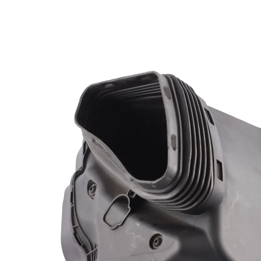 Filter Housing Cover Box to Audi A6 S6 C7 A7 S7 4G Air with Part number 4G0133836AH Audi A6 S6 C7 A7 S7 4G Air Filter Housing Cover Box - SKU 4G0133836AH - Part number 4G0133836AH