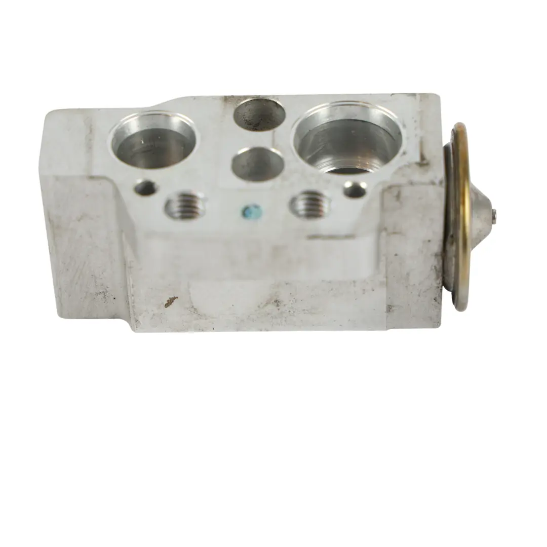 4G8 Valvola Di Espansione Aria Condizionata 5A06B45 per Audi A7 con numero di parte 4G0816181 Audi A7 4G8 Valvola Di Espansione Aria Condizionata 5A06B45 - SKU 4G0816181 - Numero di parte 4G0816181