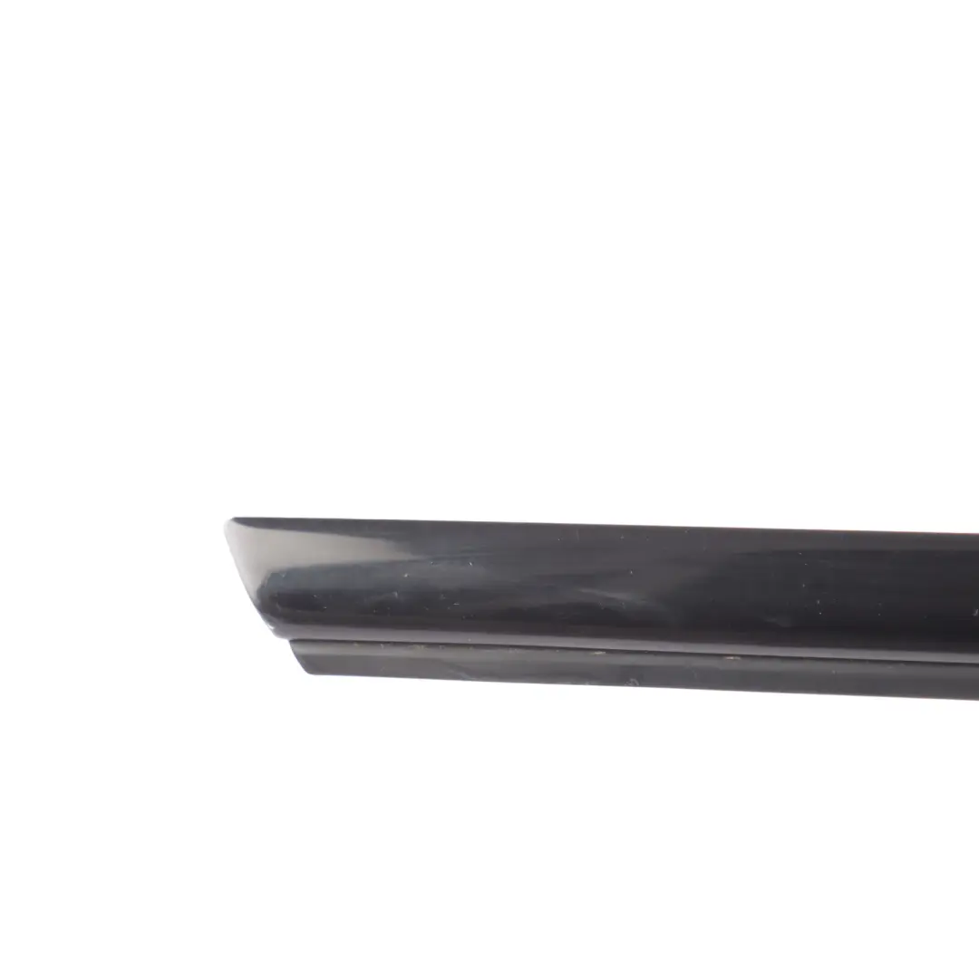 Audi A6 C7 Joint Bande Vitre Porte Arrière Gauche Brillant 4G0853763 - SKU 4G0853763K - Numéro de pièce 4G0853763K