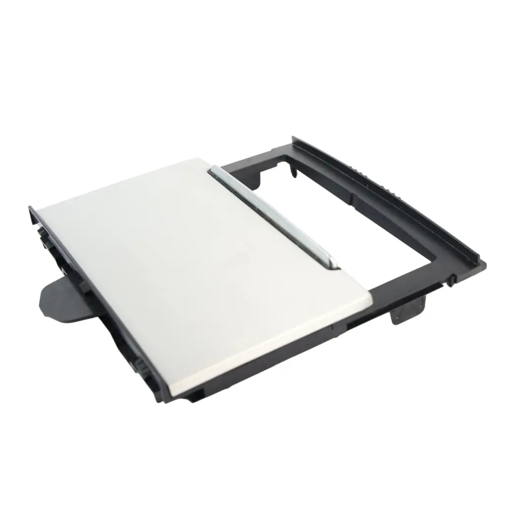 Cenicero Bandeja Trasera Cubierta Almacenamiento Gris Plata para Audi A6 C7 con número de pieza 4G0863273 Audi A6 C7 Cenicero Bandeja Trasera Cubierta Almacenamiento Gris Plata - SKU 4G0863273-4 - Número de pieza 4G0863273
