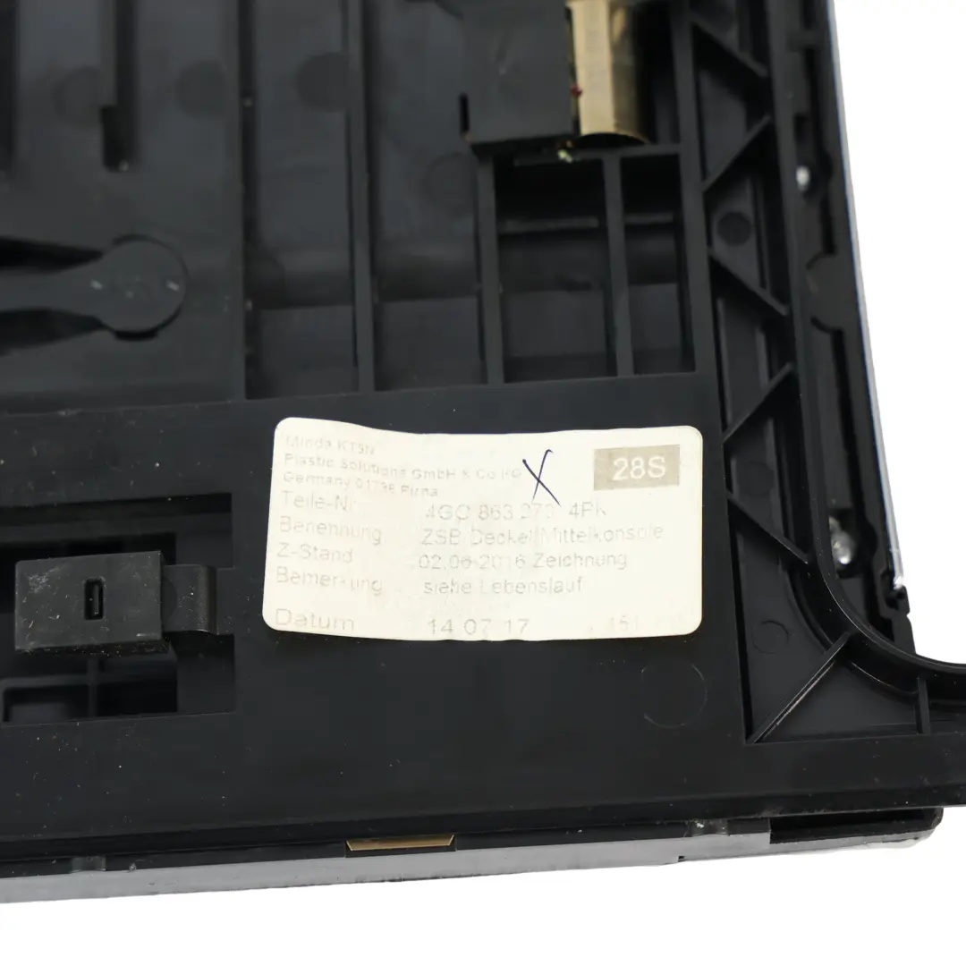 Konsola Popielniczka Tacka Schowek Srebrnoszary do Audi A6 C7 o numerze 4G0863273 Audi A6 C7 Konsola Popielniczka Tacka Schowek Srebrnoszary - SKU 4G0863273-4 - Numer Części 4G0863273