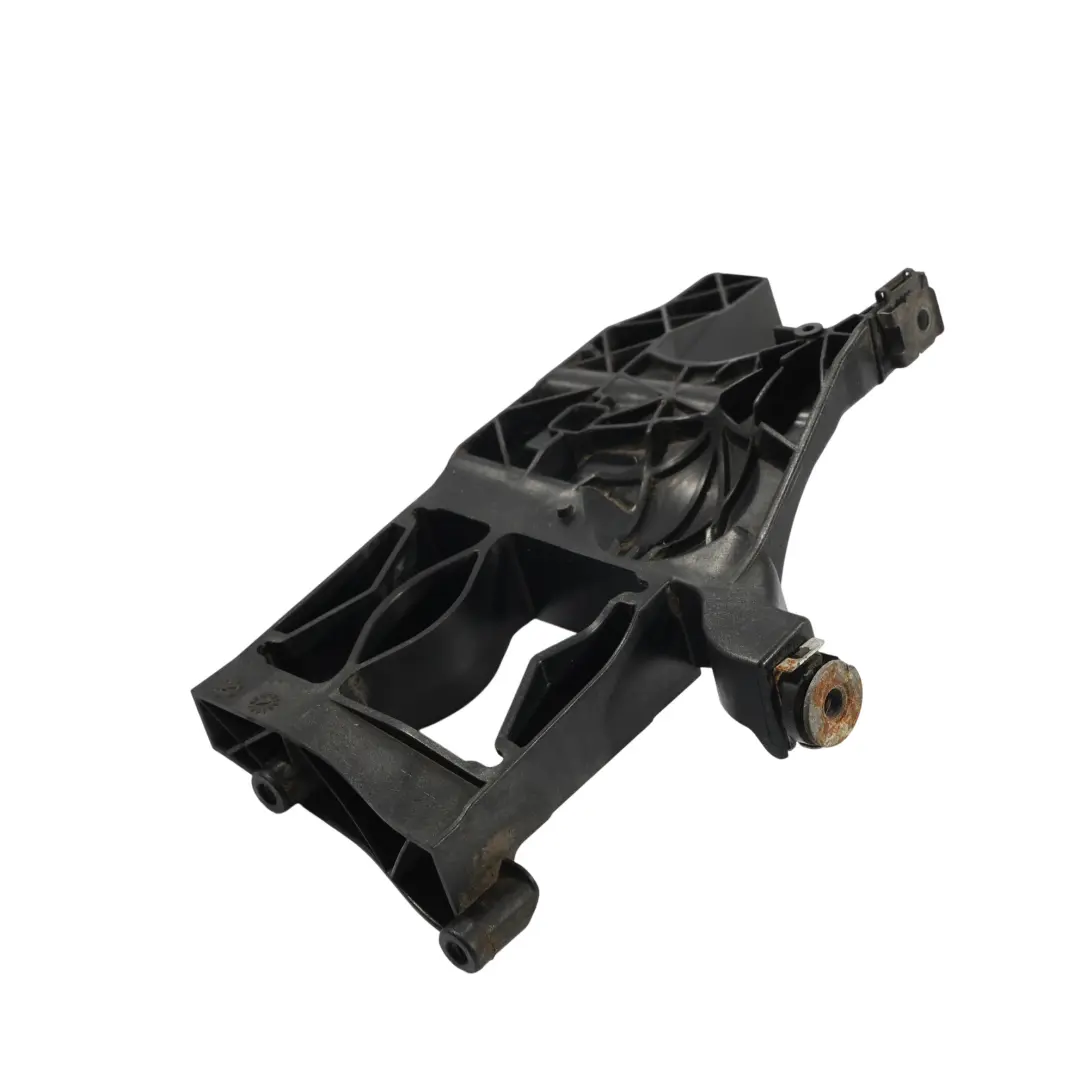 Headlight Support Bracket Mount Holder Front Right O/S to Audi A7 4G with Part number 4G8805608A Audi A7 4G Headlight Support Bracket Mount Holder Front Right O/S - SKU 4G8805608A - Part number 4G8805608A