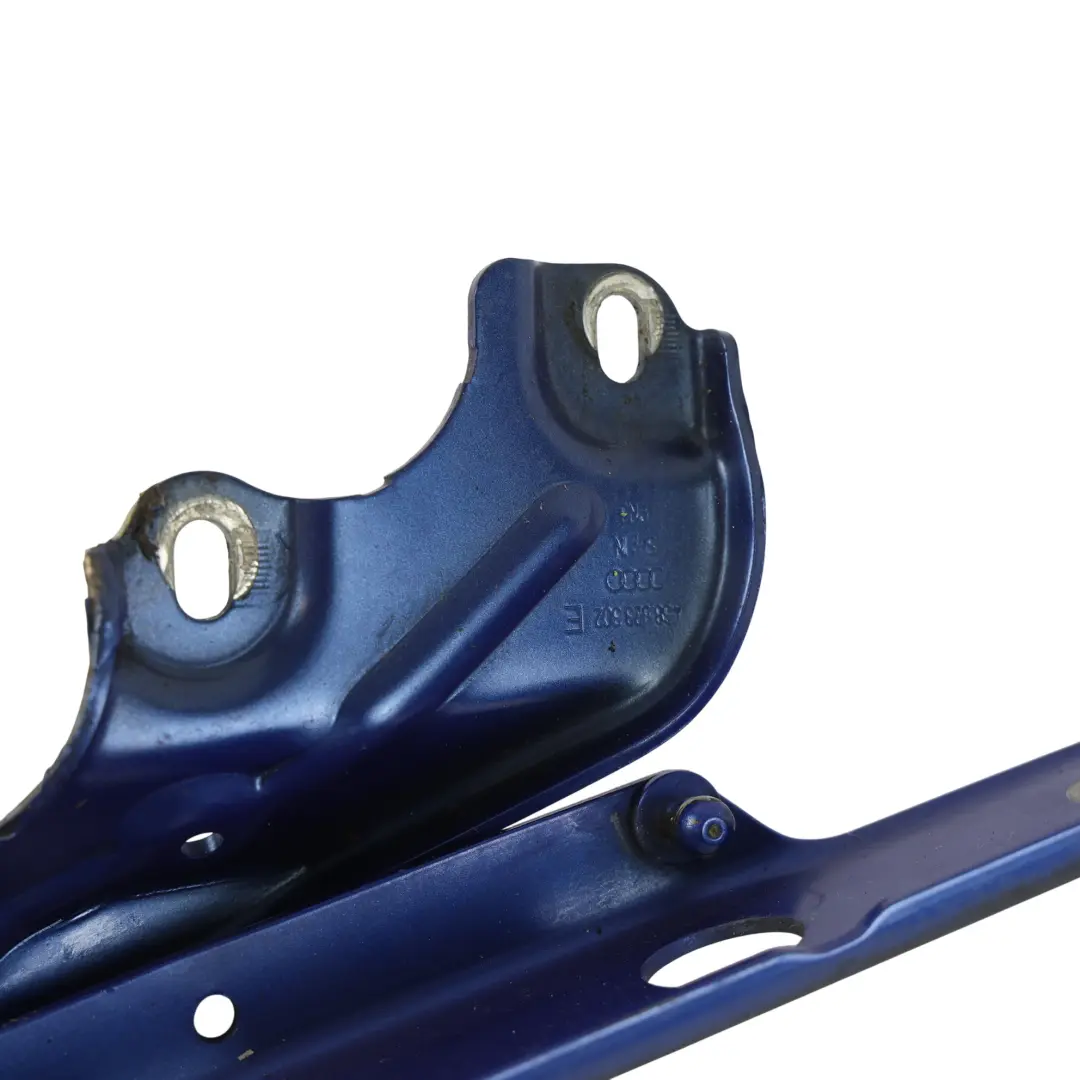 Charnière De Capot Avant Droite Sepang Blue Pearl - Y5Q pour Audi S6 C7 à propos du numéro de pièce 4G8823302E Audi S6 C7 Charnière De Capot Avant Droite Sepang Blue Pearl - Y5Q - SKU 4G8823302E-SEB - Numéro de pièce 4G8823302E