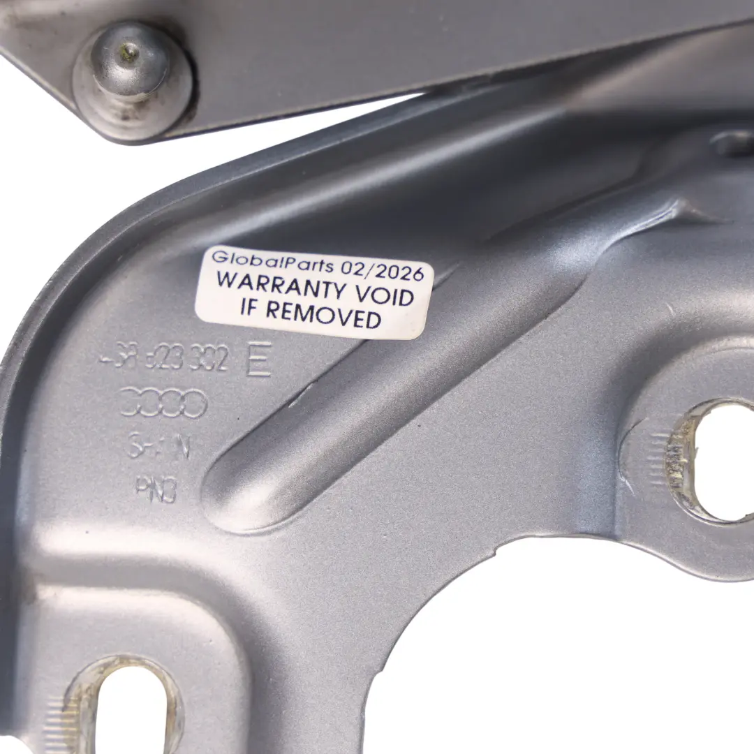 Cerniera Cofano Anteriore Destra Grigio Tornado-X7P per Audi A6 C7 A7 4G con numero di parte 4G8823302E Audi A6 C7 A7 4G Cerniera Cofano Anteriore Destra Grigio Tornado-X7P - SKU 4G8823302E-TOG - Numero di parte 4G8823302E