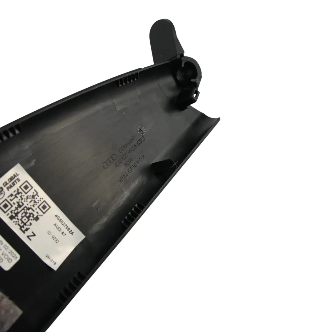 Audi A7 4G8 Osłona Drążka Klapy Bagażnika Prawa - SKU 4G8827992A - Numer Części 4G8827992A
