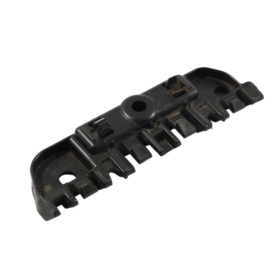 Prowadnica Wspornik Mocowanie Listwy Progu Prawego do Audi A7 4G o numerze 4G8853922D Audi A7 4G Prowadnica Wspornik Mocowanie Listwy Progu Prawego - SKU 4G8853922D - Numer Części 4G8853922D