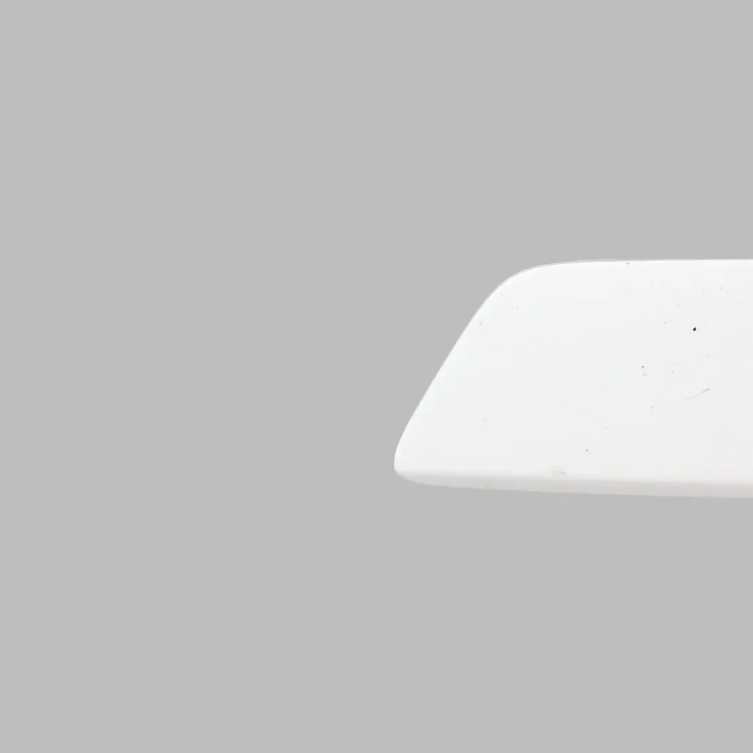 Lampada Frontale Coperchio Rondella Sinistra Ibis White-Y9C per Audi A7 4G con numero di parte 4G8955275E Audi A7 4G Lampada Frontale Coperchio Rondella Sinistra Ibis White-Y9C - SKU 4G8955275E-IWH1 - Numero di parte 4G8955275E