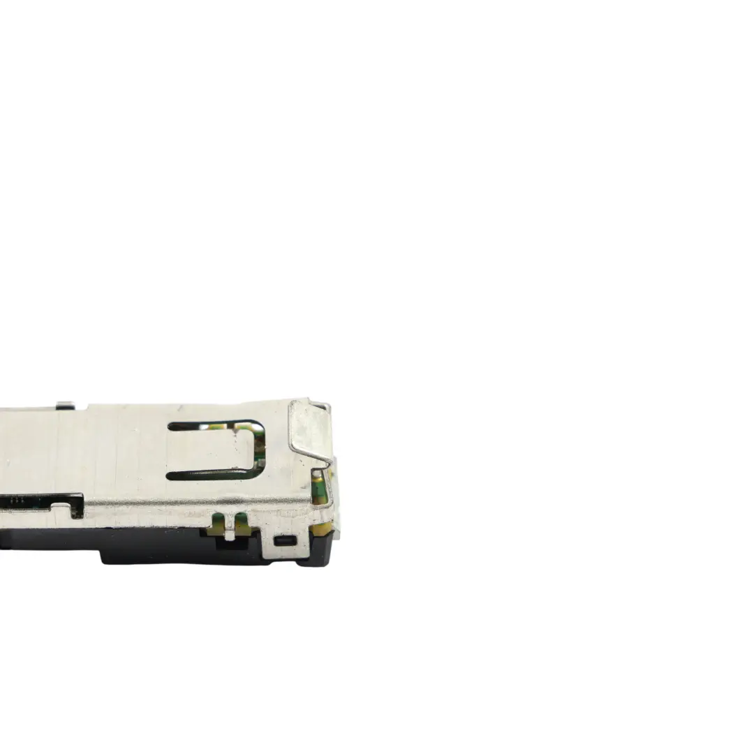 Antena Amplificador Superior Izquierdo para Audi A6 C7 Avant con número de pieza 4G9035225C Audi A6 C7 Avant Antena Amplificador Superior Izquierdo - SKU 4G9035225C - Número de pieza 4G9035225C