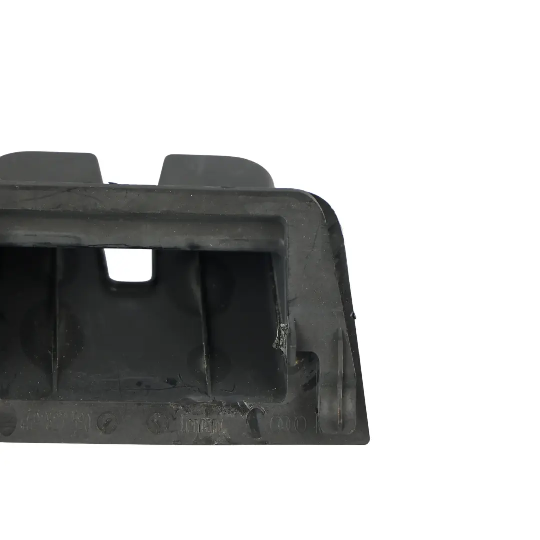 Osłona Zamka Klapy Bagażnika do Audi A6 C7 o numerze 4G9827520 Audi A6 C7 Osłona Zamka Klapy Bagażnika - SKU 4G9827520 - Numer Części 4G9827520