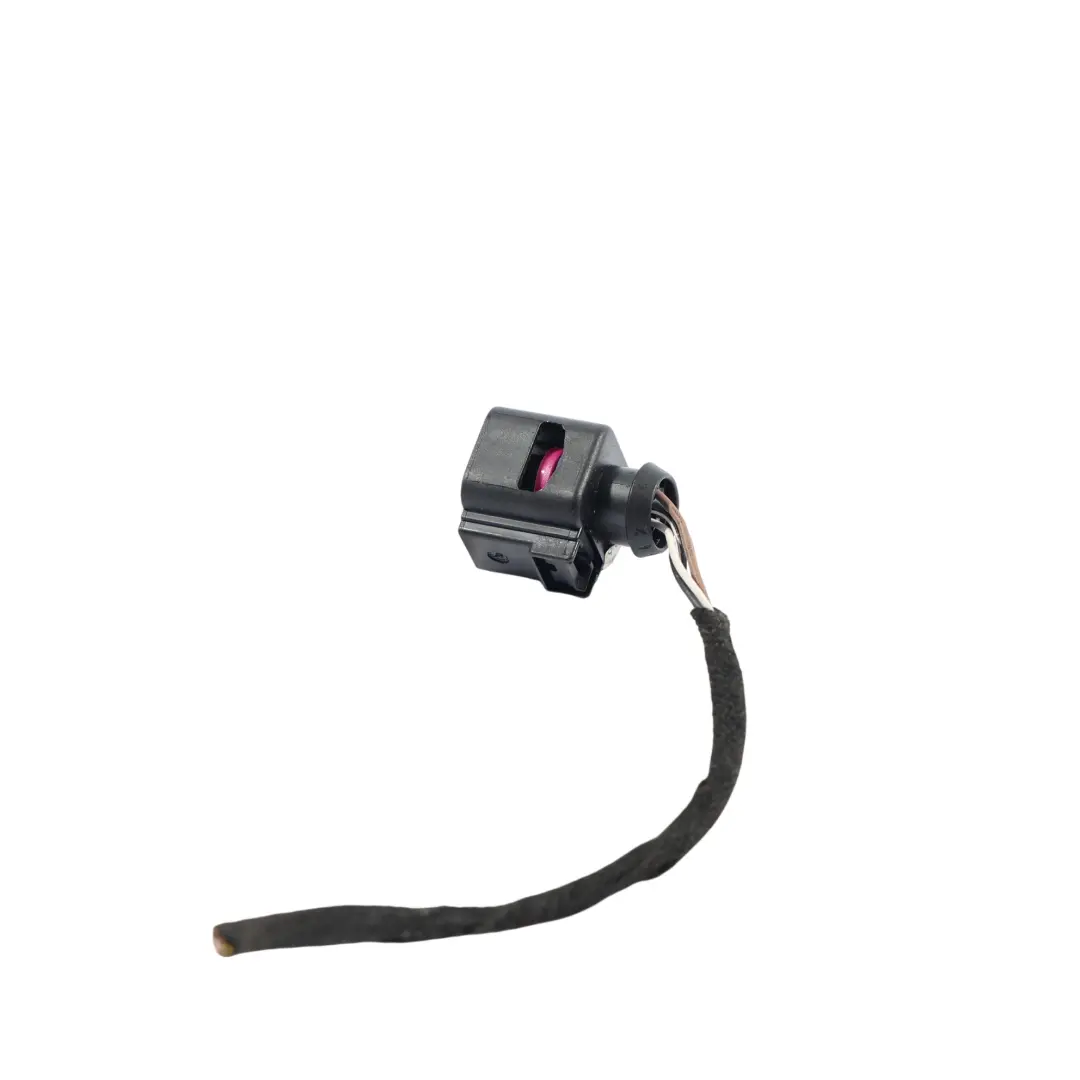 Przewód Kabel Lampy Klapy Bagażnika Lewy Tył do Audi A6 C7 o numerze 4G9945093B Audi A6 C7 Przewód Kabel Lampy Klapy Bagażnika Lewy Tył - SKU 4G9945093B-2 - Numer Części 4G9945093B