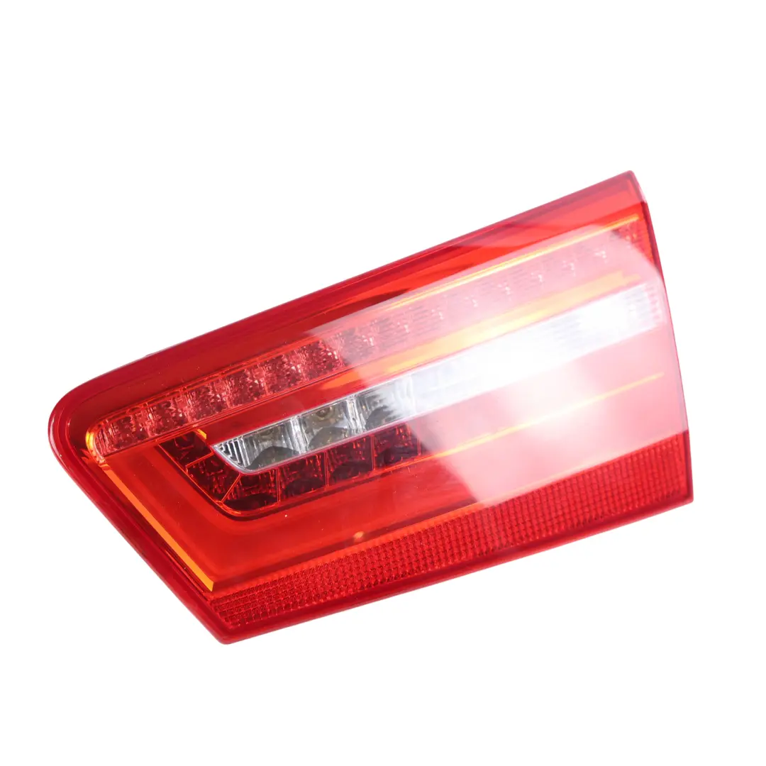 Audi A6 C7 Portellone Posteriore Bootlid Lampada Interna Luce Destra - SKU 4G9945094B - Numero di parte 4G9945094B