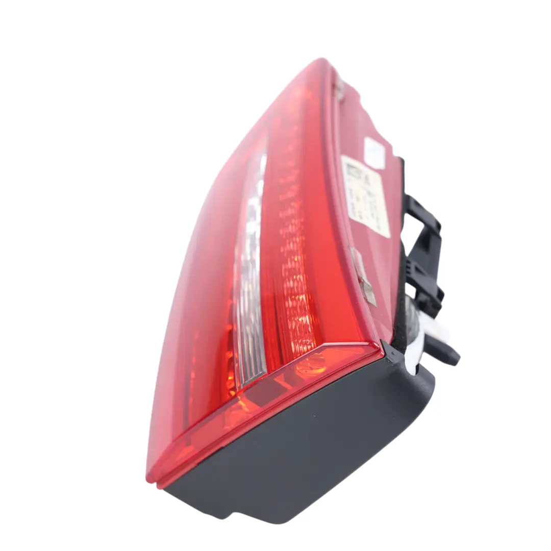 Audi A6 C7 Lampa Tył Tylna Klapy Bagażnika Wewnętrzna Prawa - SKU 4G9945094B - Numer Części 4G9945094B