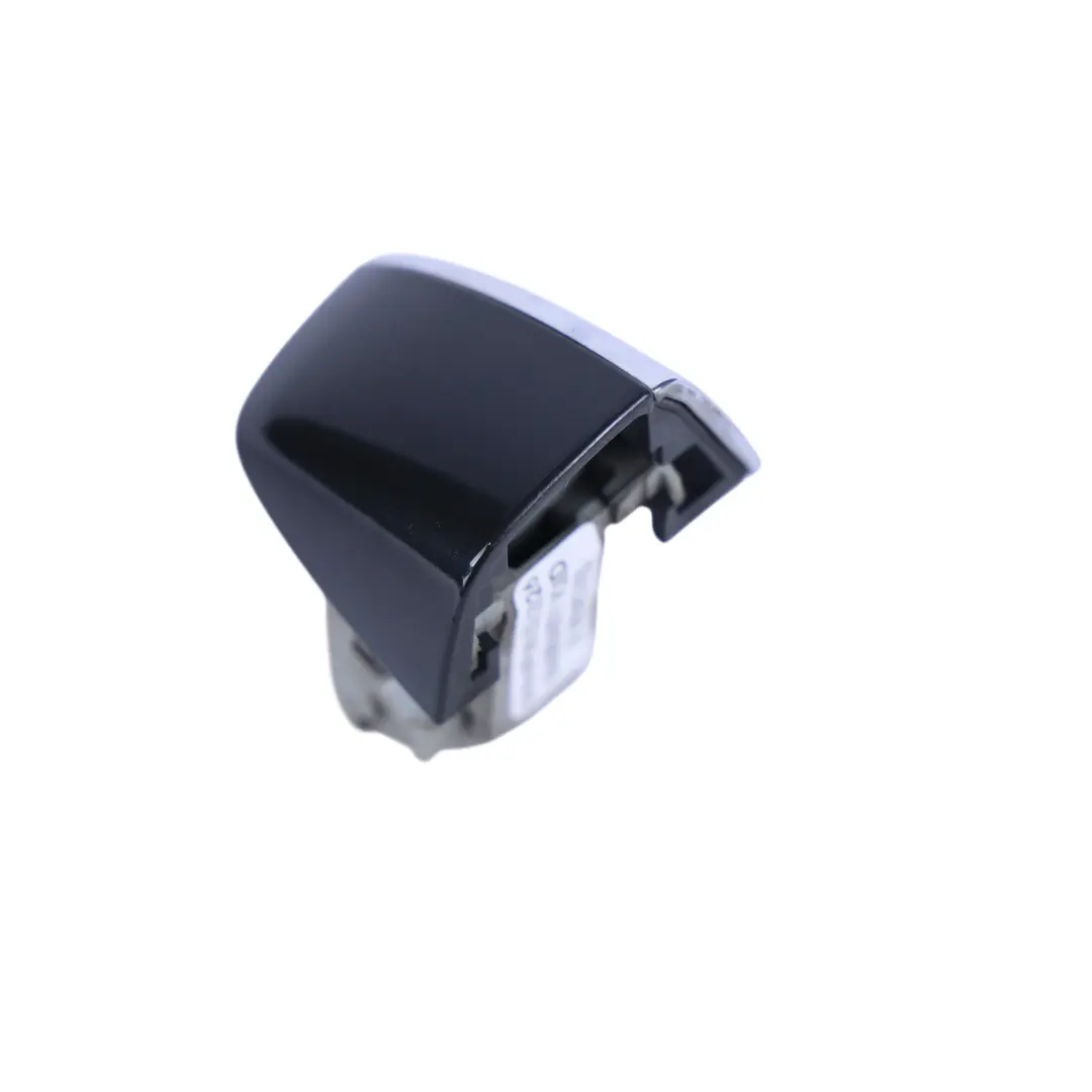 Maniglia Della Portiera Posteriore Destra Grigio - X7U per Audi A8 D4 con numero di parte 4H0837880C Audi A8 D4 Maniglia Della Portiera Posteriore Destra Grigio - X7U - SKU 4H0837880C-OGR - Numero di parte 4H0837880C