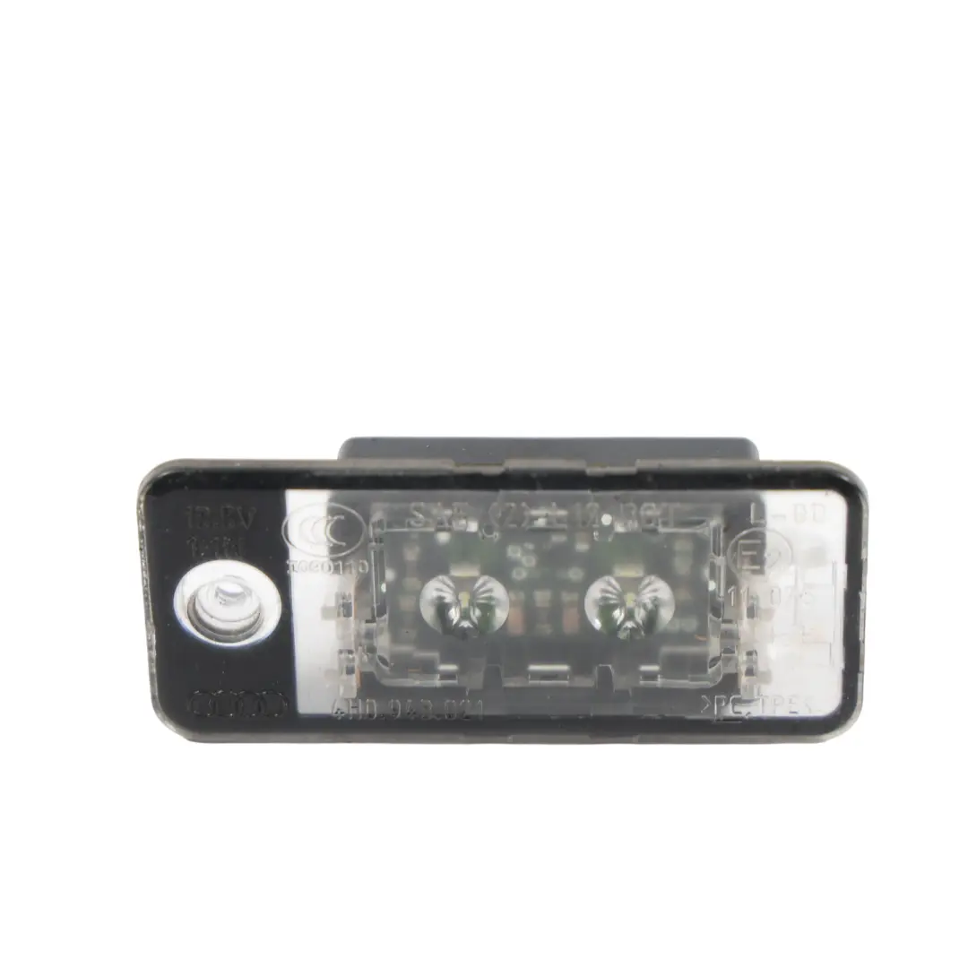 Luce Targa Posteriore Pannello Sinistro per Audi A8 D4 con numero di parte 4H0943021 Audi A8 D4 Luce Targa Posteriore Pannello Sinistro - SKU 4H0943021 - Numero di parte 4H0943021