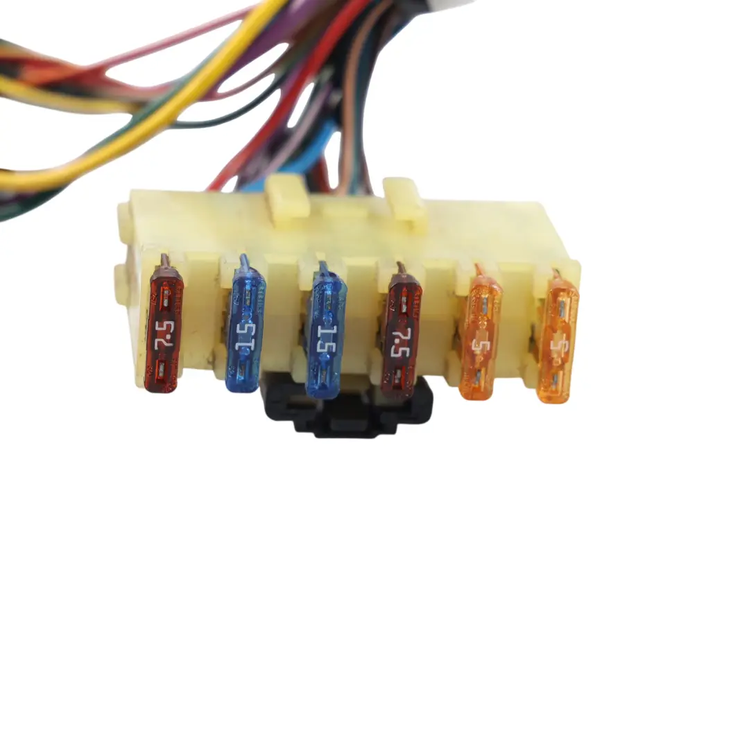 Trailer Towing Wiring Harness Plug to Land Rover Discovery 3 L319 with Part number 4H22-15R555-AA Land Rover Discovery 3 L319 Trailer Towing Wiring Harness Plug - SKU 4H22-15R555-AA - Part number 4H22-15R555-AA