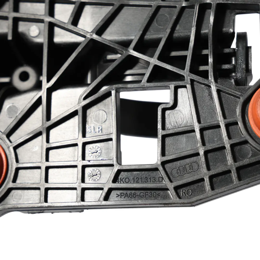 Audi A6 C8 A7 Uchwyt Pompy Wody Mocowanie Wspornik - SKU 4K0121313D - Numer Części 4K0121313D