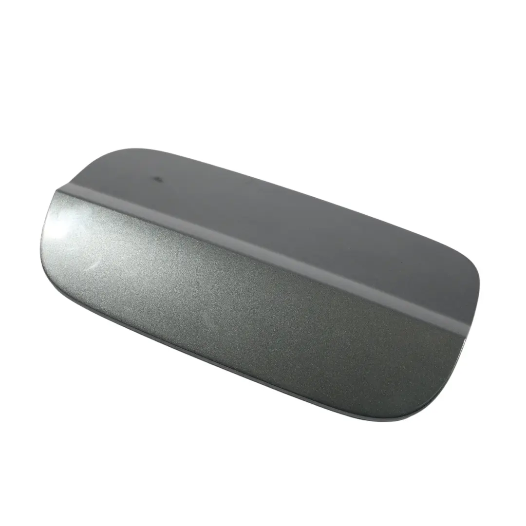 Tapa Depósito Combustible Gris Daytona Efecto Perla - Z7S para Audi A6 C8 con número de pieza 4K0809907B Audi A6 C8 Tapa Depósito Combustible Gris Daytona Efecto Perla - Z7S - SKU 4K0809907B-DGR - Número de pieza 4K0809907B