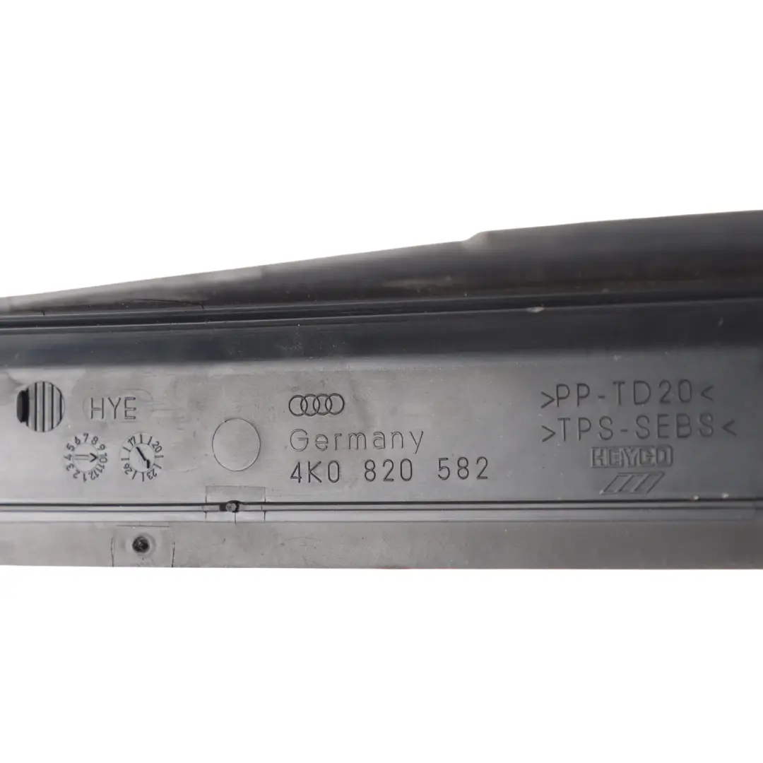 Audi A6 C8 Bonnet Hood Seal Gasket Sealing Right O/S - SKU 4K0820582 - Part number 4K0820582