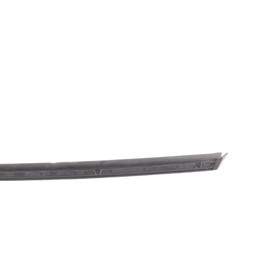 Modanatura Deflettore Acqua Parabrezza Anteriore Sinistro per Audi A6 C8 con numero di parte 4K0854327 Audi A6 C8 Modanatura Deflettore Acqua Parabrezza Anteriore Sinistro - SKU 4K0854327 - Numero di parte 4K0854327