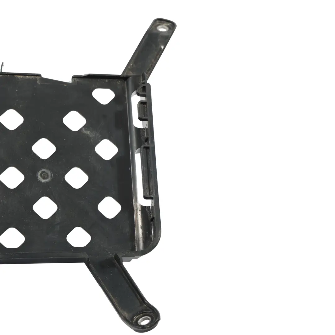 Supporto Per Staffa Di Montaggio Centralina ECU per Audi A6 C8 con numero di parte 4K0907647A Audi A6 C8 Supporto Per Staffa Di Montaggio Centralina ECU - SKU 4K0907647A - Numero di parte 4K0907647A