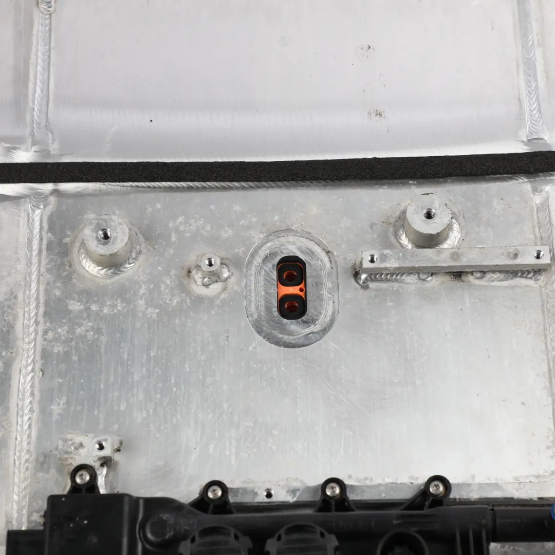 High Voltage Battery Electrical Unit 48Ah 17970Wh 50 TFSIe to Audi A6 C8 with Part number 4K0915099G Audi A6 C8 High Voltage Battery Electrical Unit 48Ah 17970Wh 50 TFSIe - SKU 4K0915099G - Part number 4K0915099G