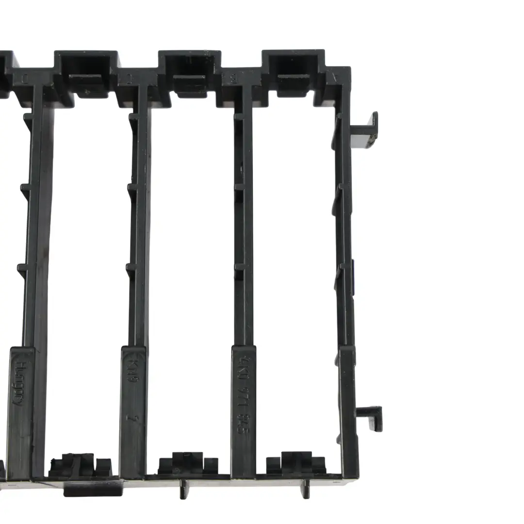 Audi A6 C8 Scatola Relè Fusibili Montaggio Staffa Supporto - SKU 4K0971845 - Numero di parte 4K0971845