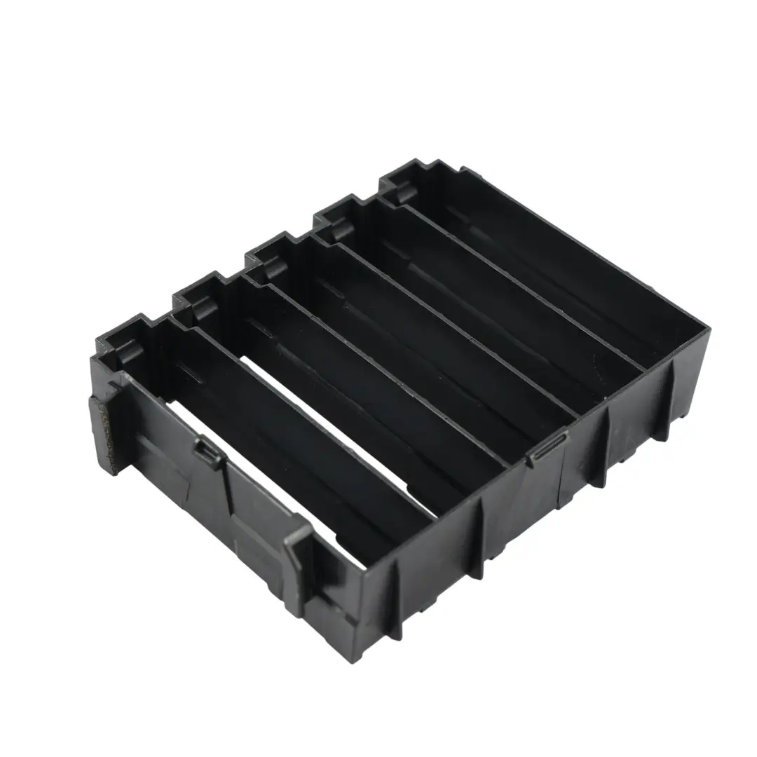 Scatola Relè Fusibili Montaggio Staffa Supporto per Audi A6 C8 con numero di parte 4K0971845 Audi A6 C8 Scatola Relè Fusibili Montaggio Staffa Supporto - SKU 4K0971845 - Numero di parte 4K0971845